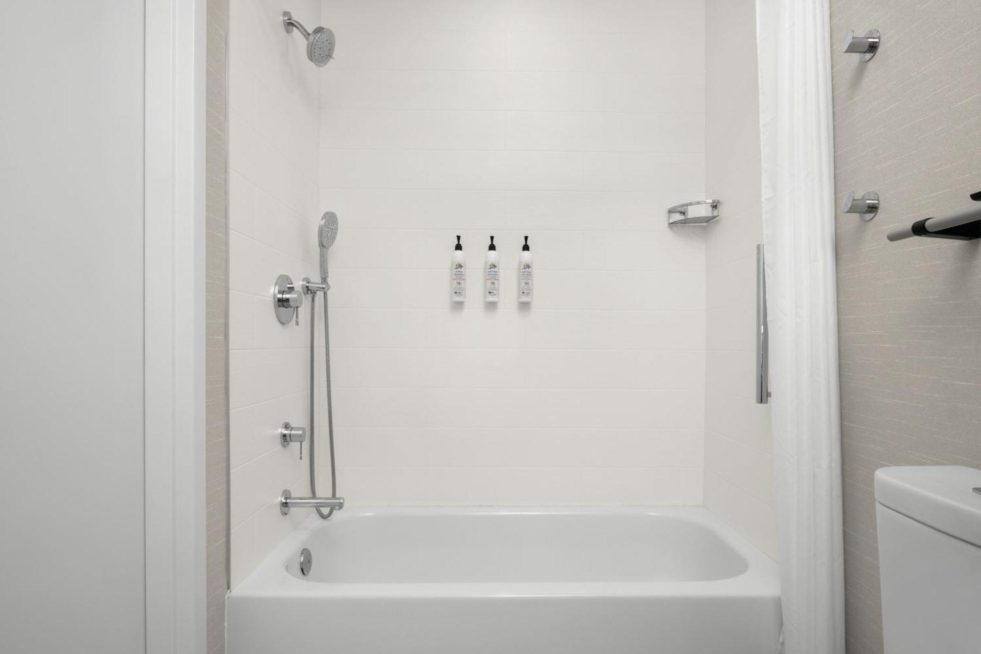 Delta Hotels By Marriott Colonial Heights Buitenkant foto