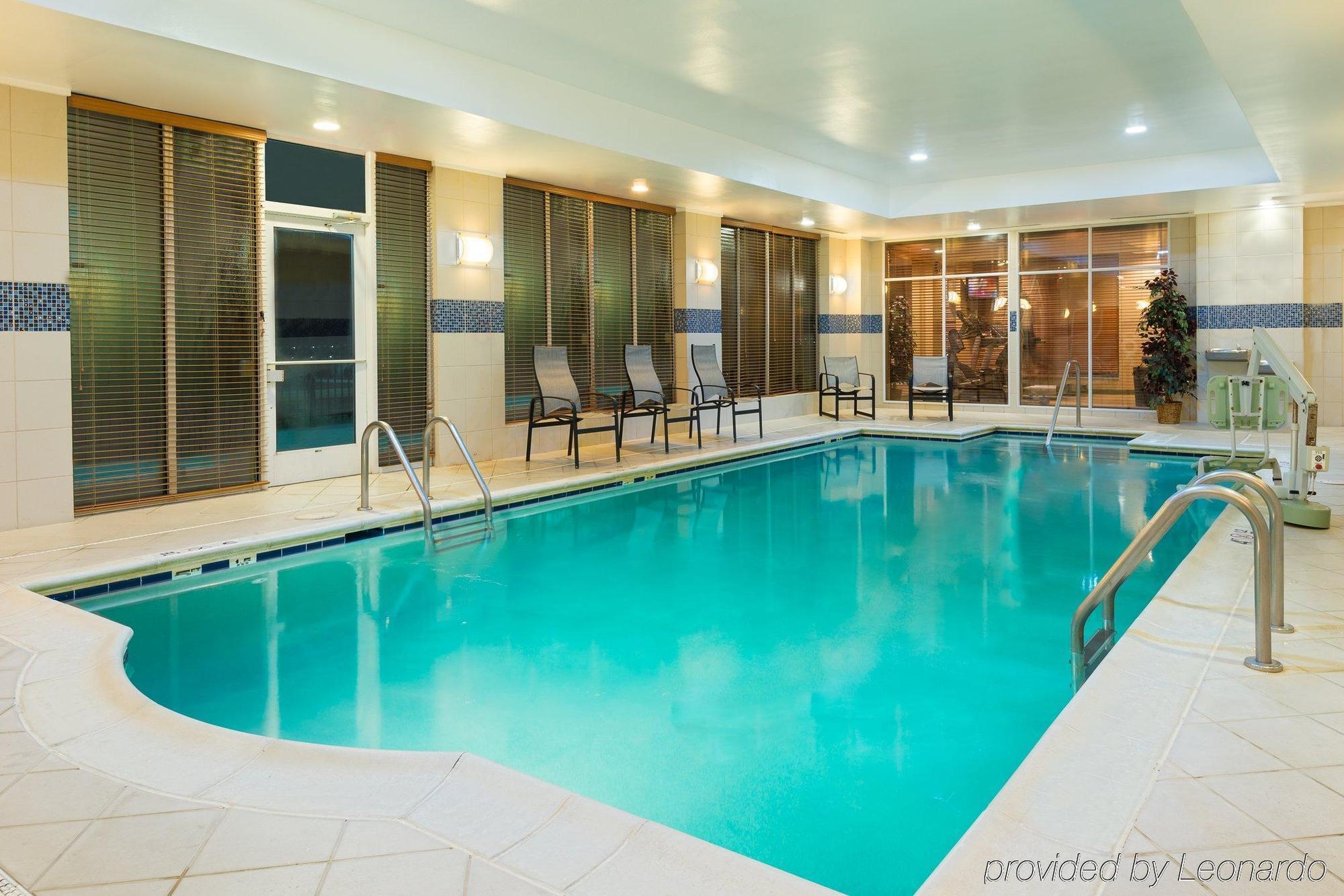 Delta Hotels By Marriott Colonial Heights Buitenkant foto